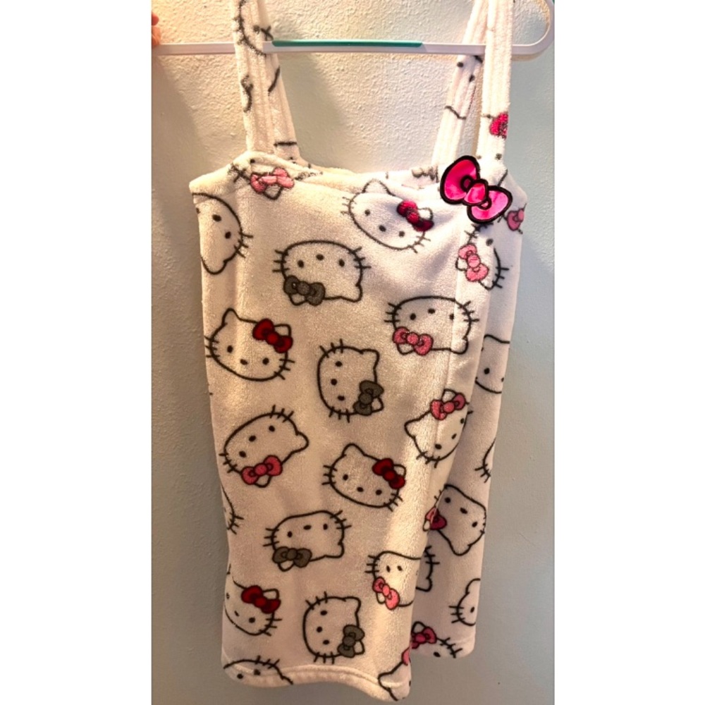 Hello Kitty Fleece Robe Wrap